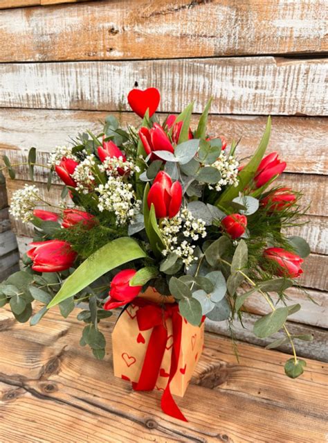 che fiori regalano in cina per san valentino - San Valentino: idee regalo floreali e non solo.
